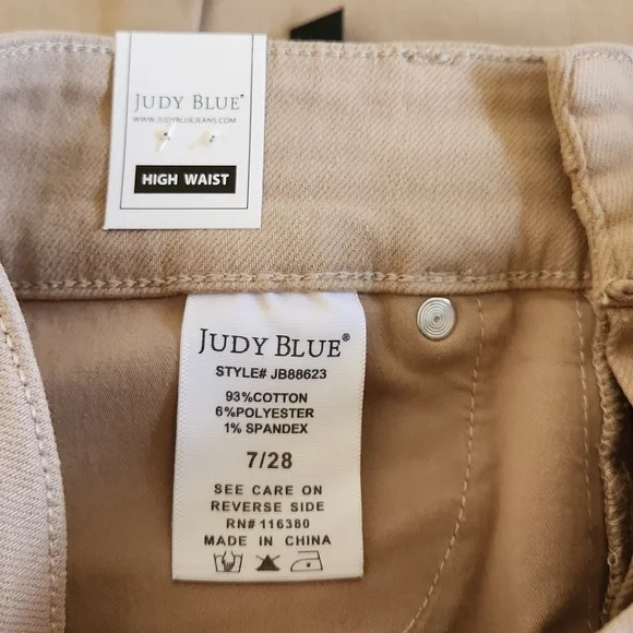 Judy Blue Jeans - Picture 9 of 10